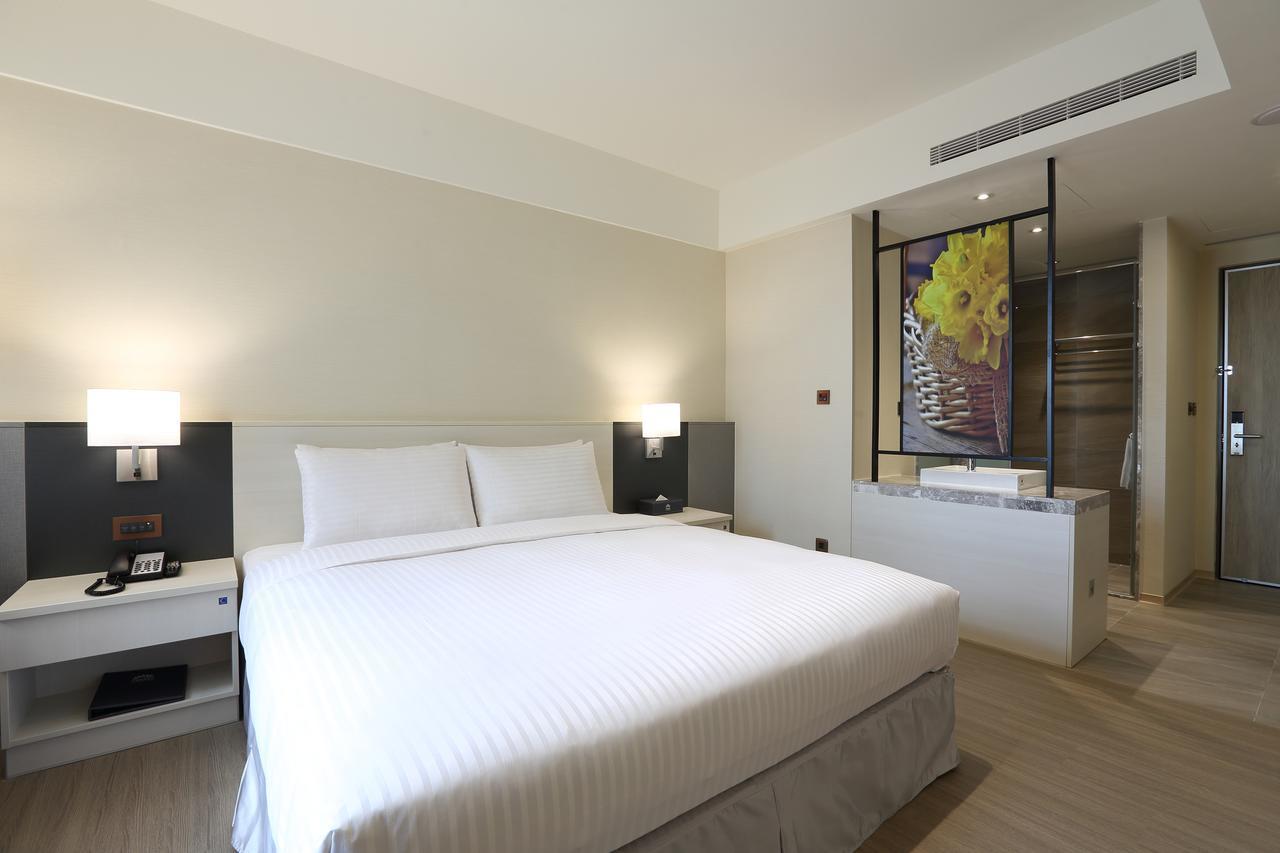 Full Kind Hotel เมืองฮวาเหลียน ภายนอก รูปภาพ