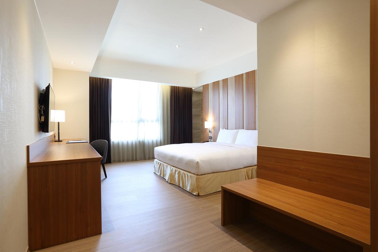 Full Kind Hotel เมืองฮวาเหลียน ภายนอก รูปภาพ
